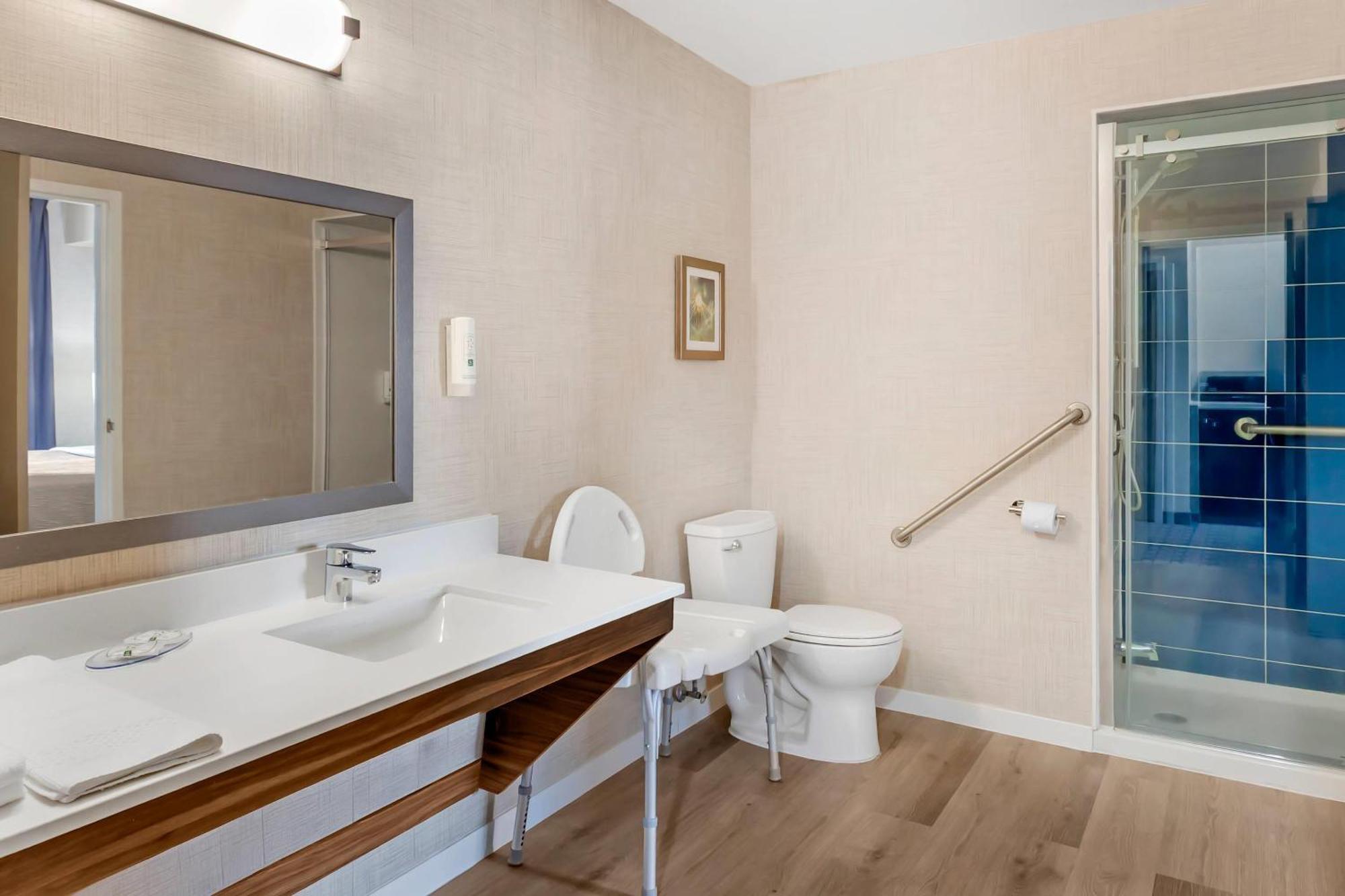 וויטבי Quality Suites מראה חיצוני תמונה